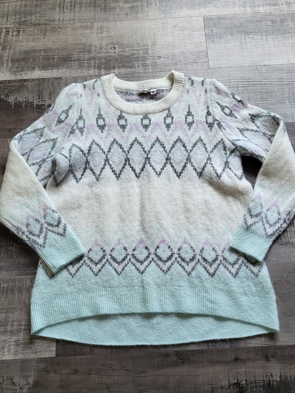 Gap Women's Sweater Fuzzy Lightweight Cozy Size Medium Lightweight